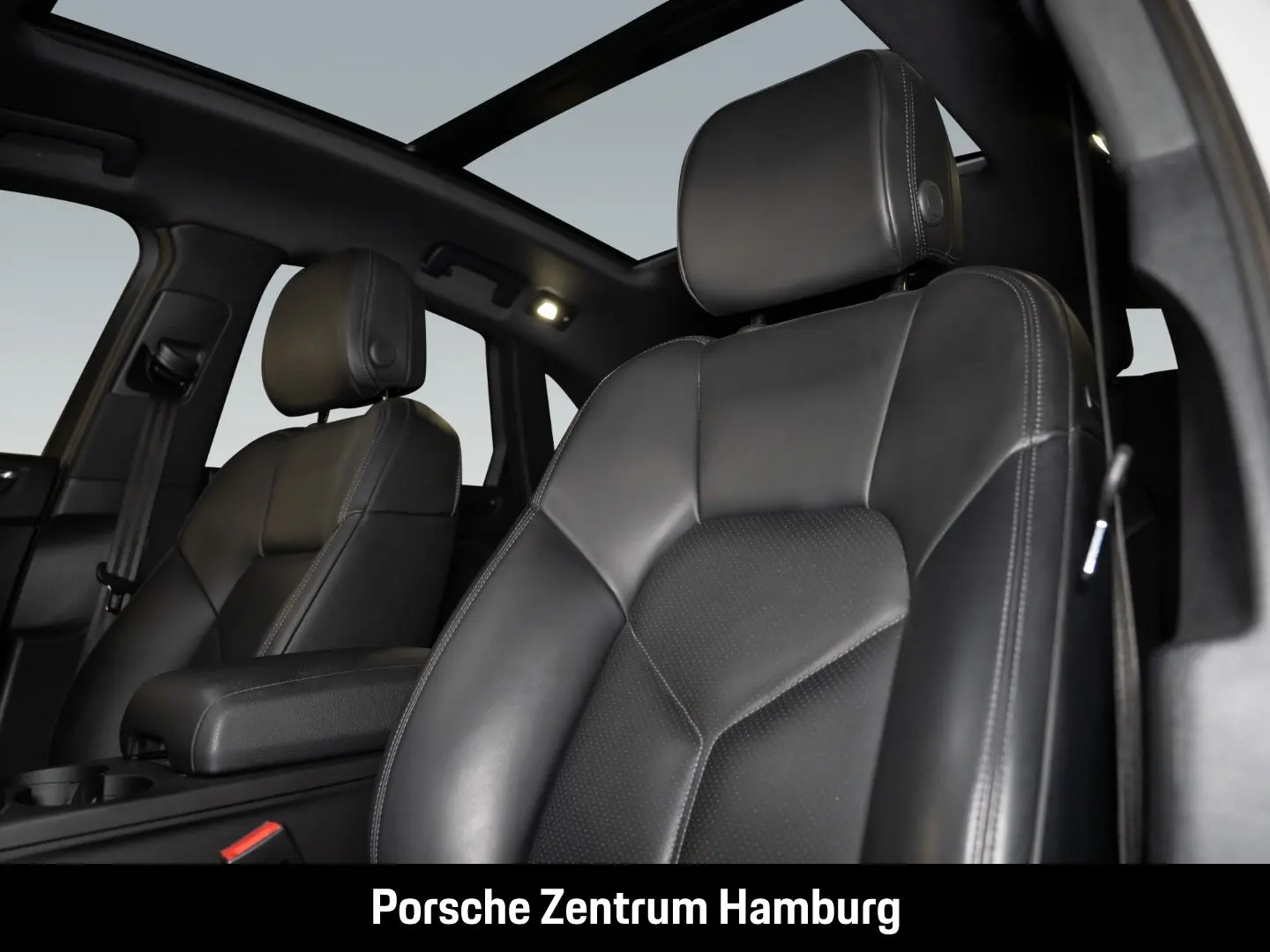Macan Panoramaglasdach PASM Servolenkung Plus