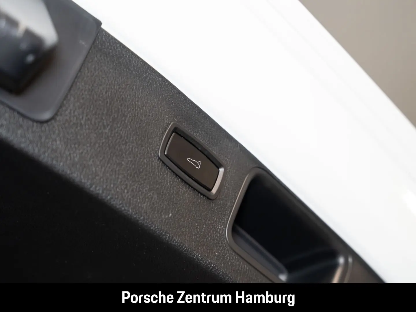 Macan Panoramaglasdach PASM Servolenkung Plus