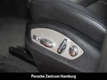 Macan Panoramaglasdach PASM Servolenkung Plus