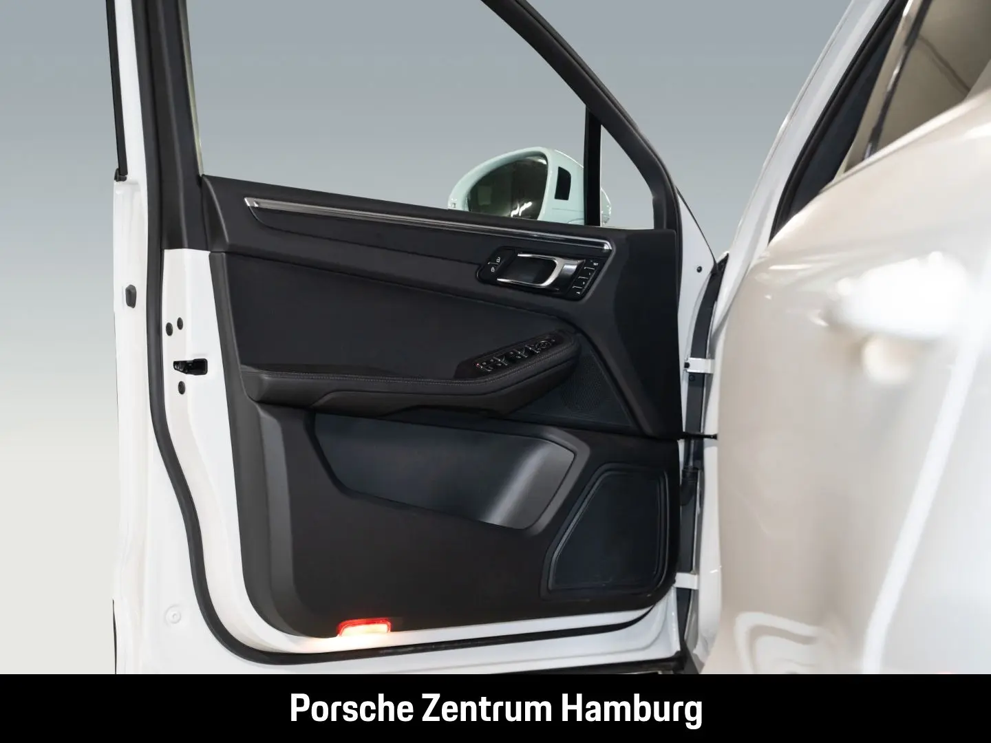 Macan Panoramaglasdach PASM Servolenkung Plus