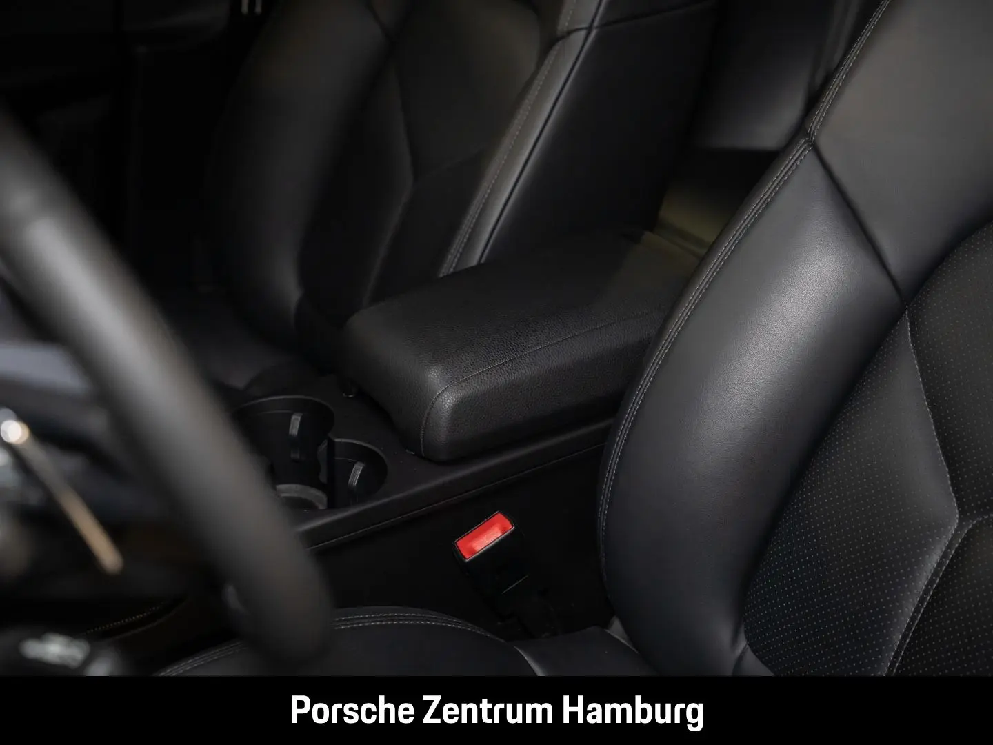 Macan Panoramaglasdach PASM Servolenkung Plus