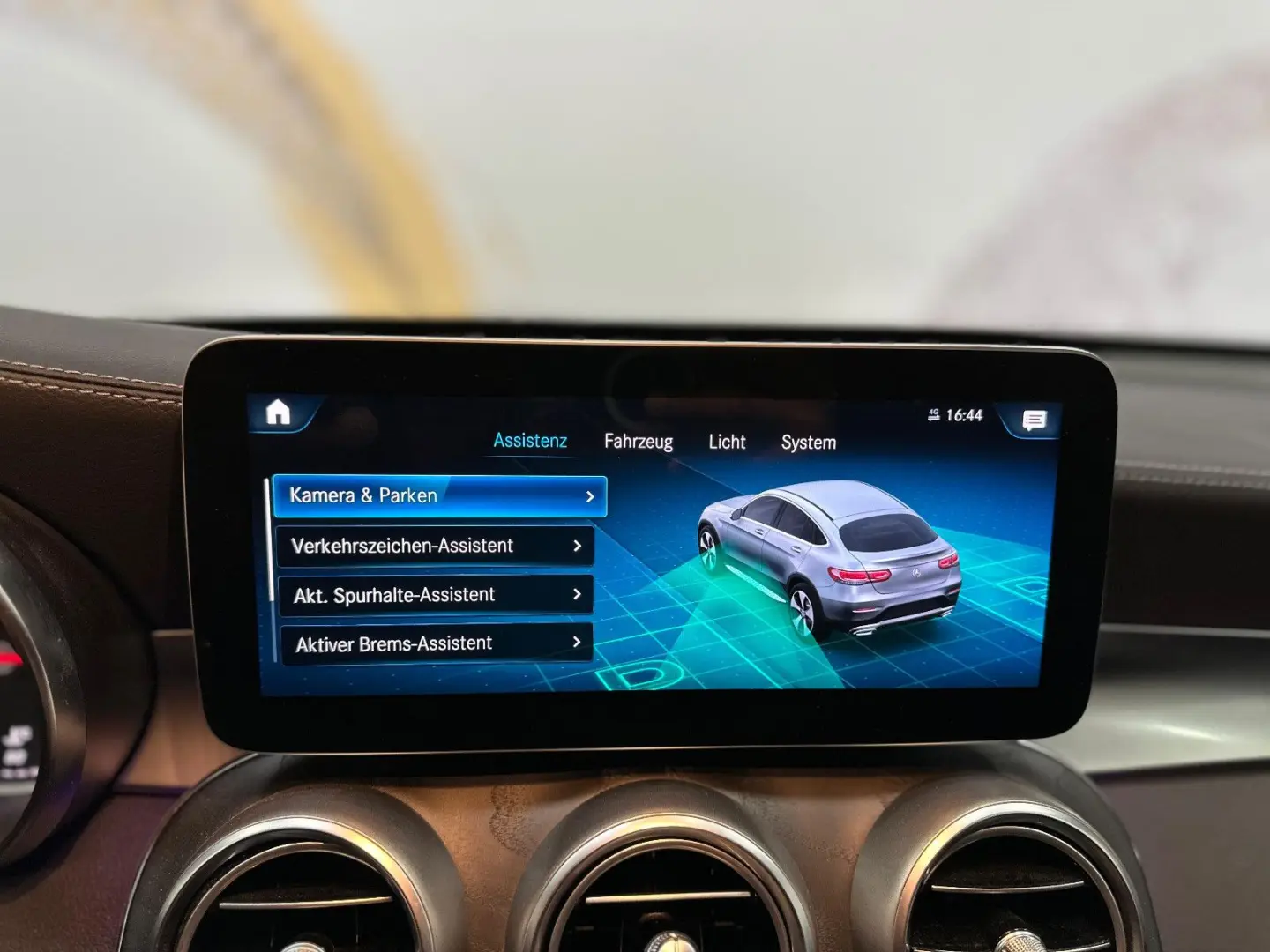 GLC 300 d 4Matic AMG LINE Burmester Kamera DTR