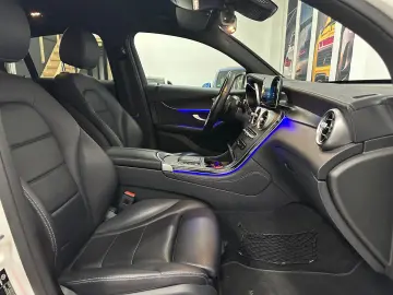 GLC 300 d 4Matic AMG LINE Burmester Kamera DTR