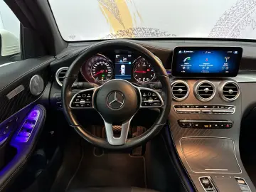 GLC 300 d 4Matic AMG LINE Burmester Kamera DTR