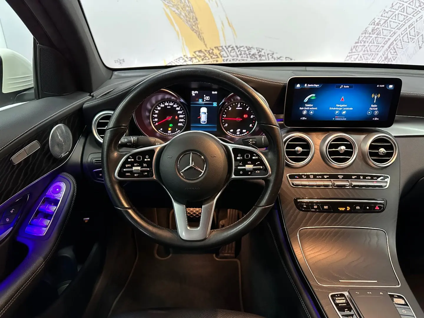 GLC 300 d 4Matic AMG LINE Burmester Kamera DTR