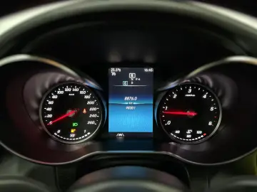 GLC 300 d 4Matic AMG LINE Burmester Kamera DTR