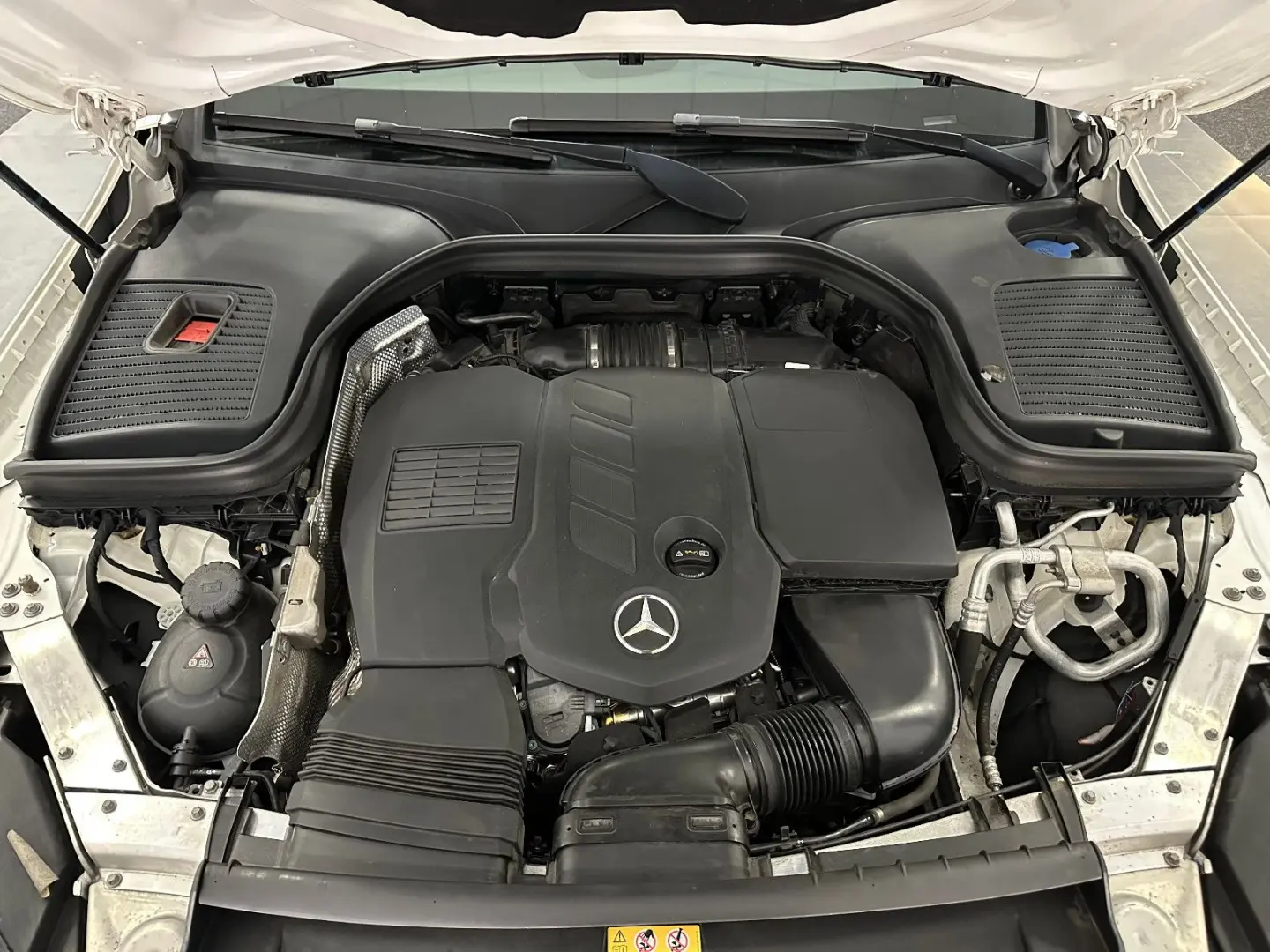 GLC 300 d 4Matic AMG LINE Burmester Kamera DTR