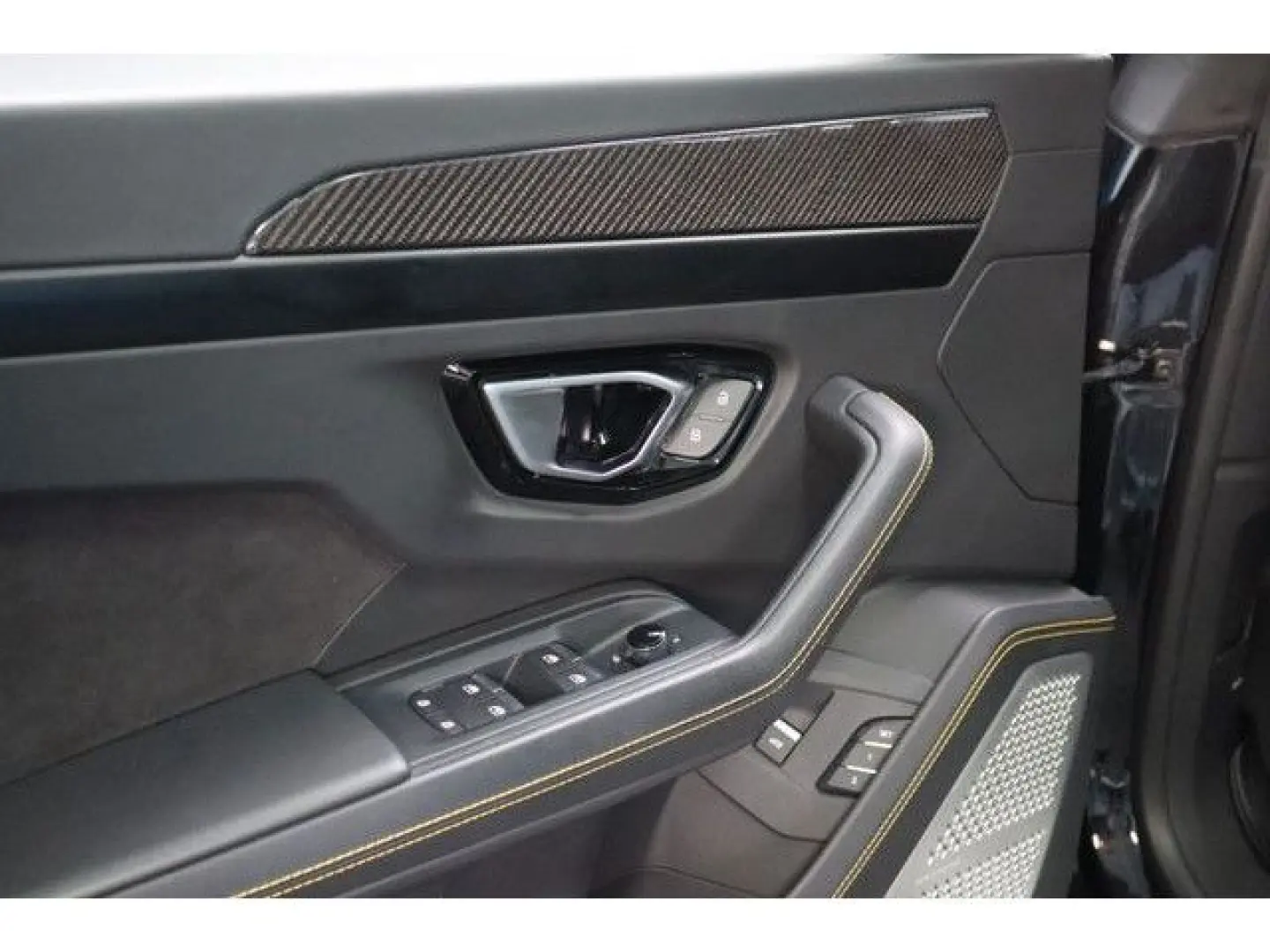 Urus Ceramic,Carbon,B&O Sound,Voll,Garantie06/26