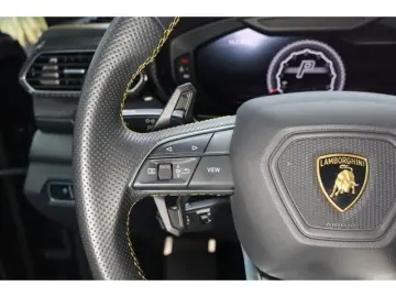 Urus Ceramic,Carbon,B&O Sound,Voll,Garantie06/26