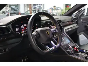 Urus Ceramic,Carbon,B&O Sound,Voll,Garantie06/26