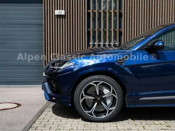 Urus  B&O Massage Carbon Soft Close 22