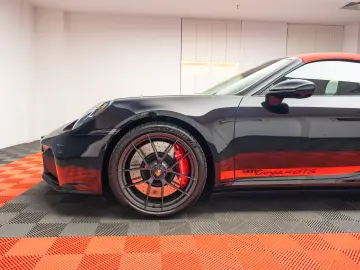 Porsche 992 911 Targa 4 GTS