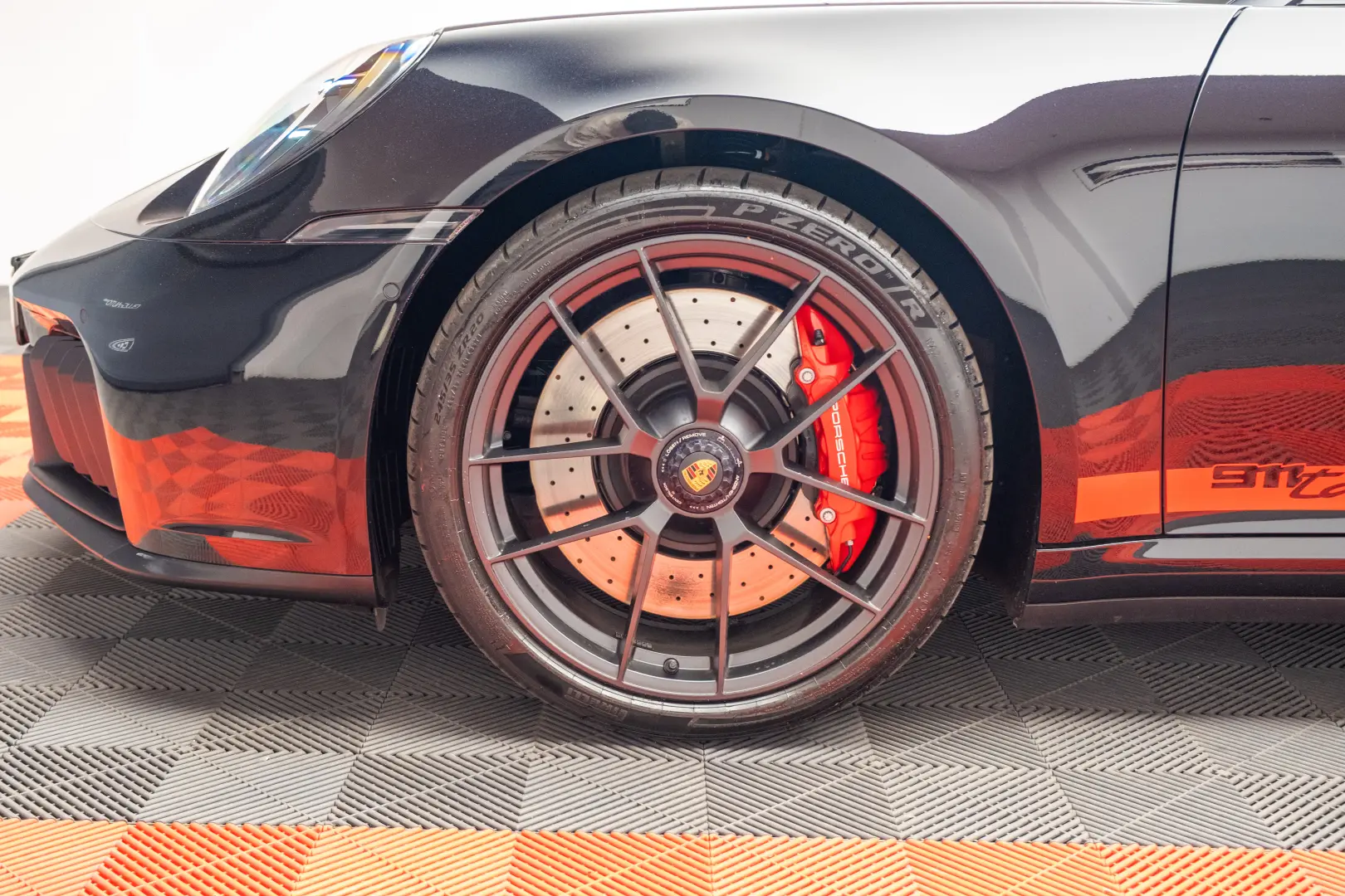Porsche 992 911 Targa 4 GTS