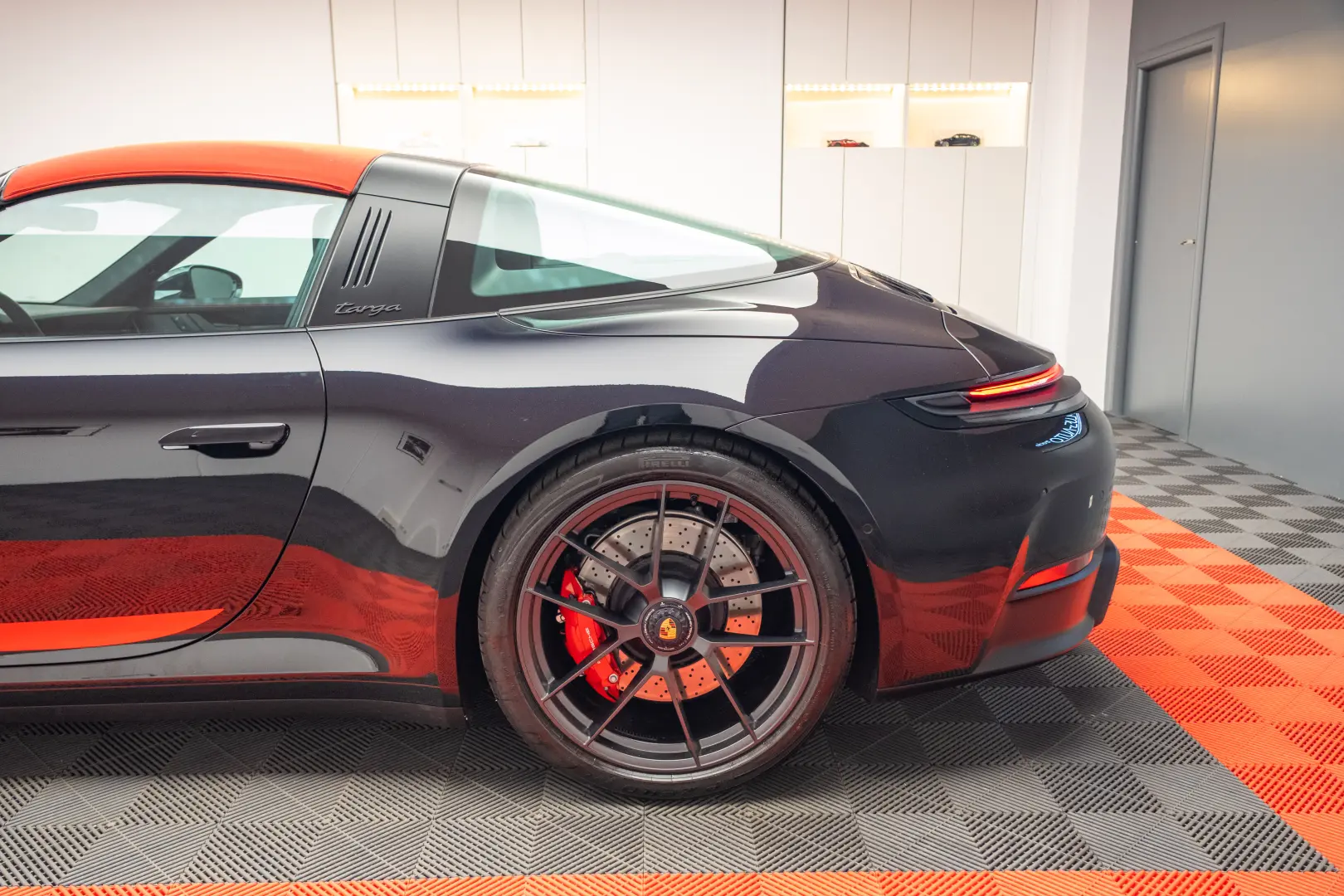 Porsche 992 911 Targa 4 GTS