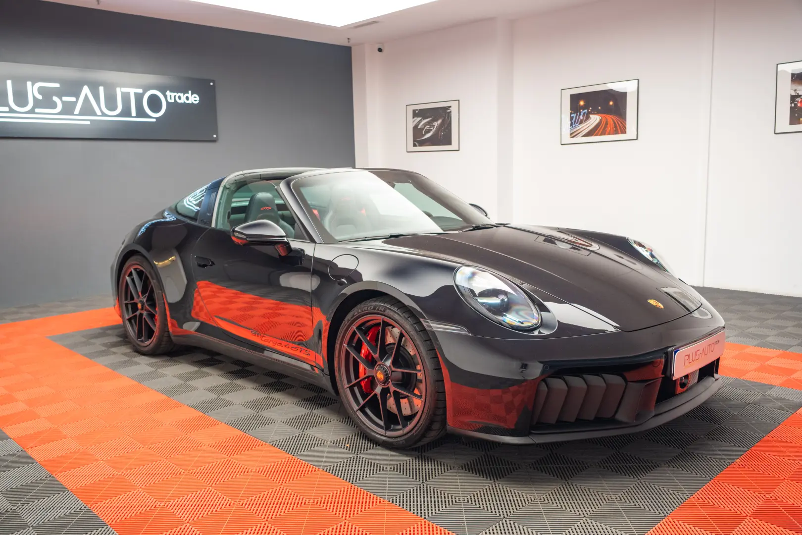 Porsche 992 911 Targa 4 GTS