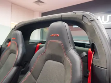 Porsche 992 911 Targa 4 GTS