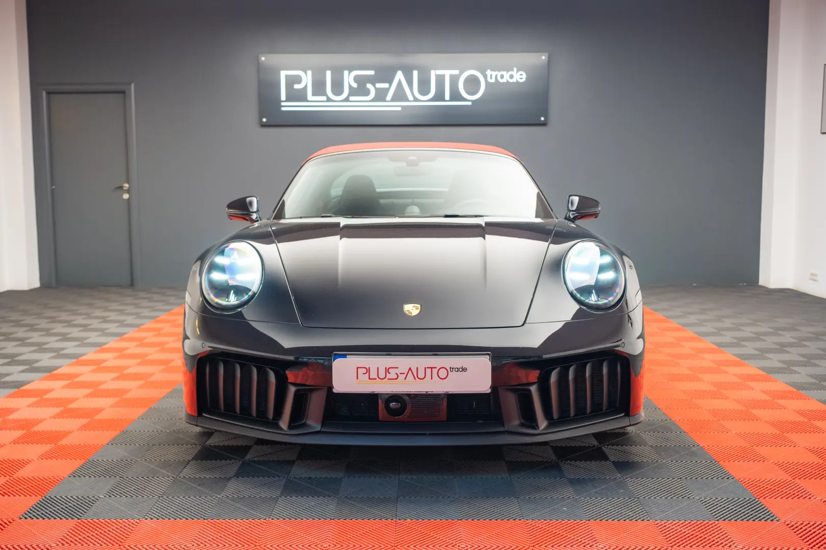 Porsche 992 911 Targa 4 GTS