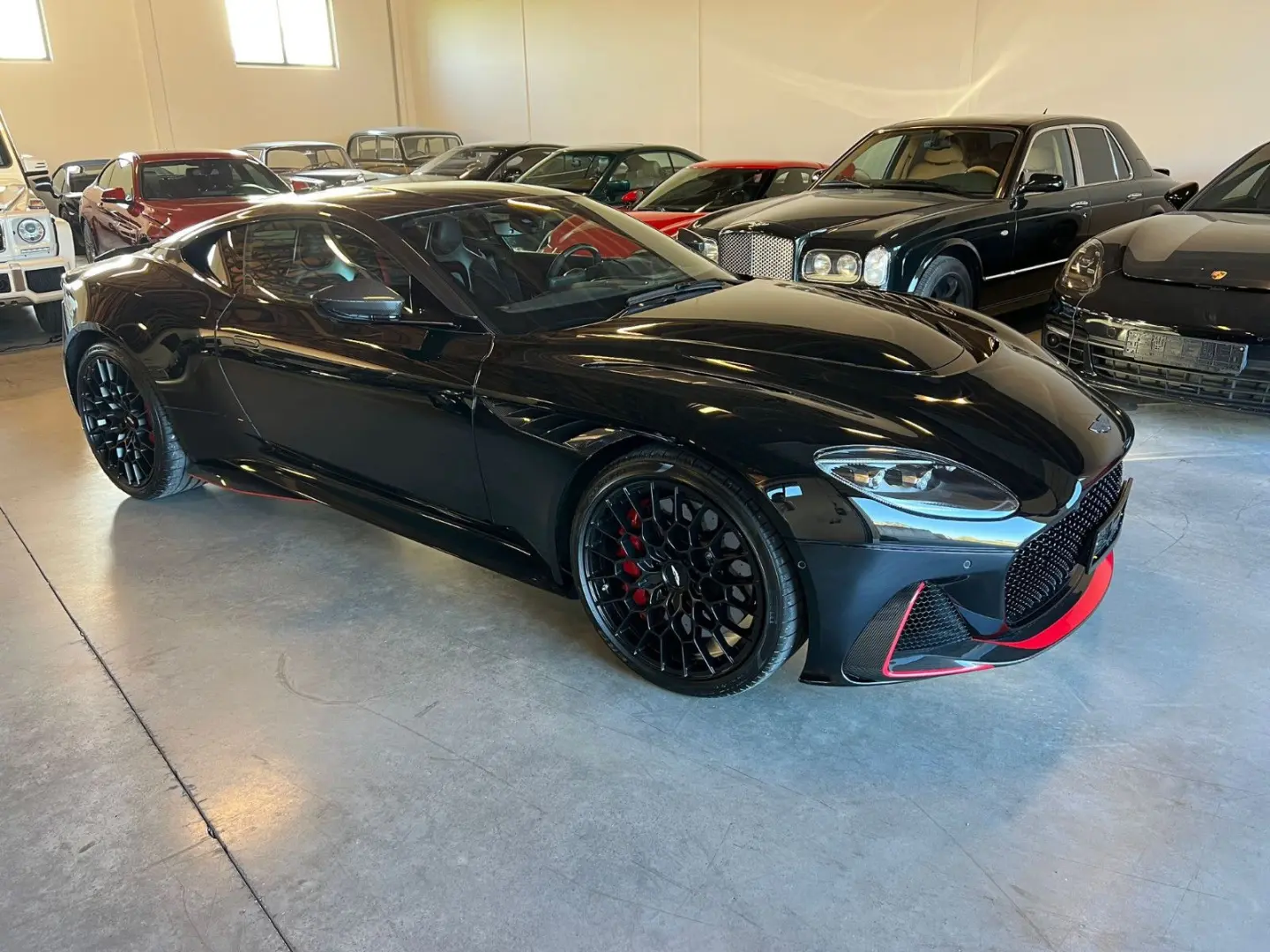 DBS 5.2 V12 770 Ultimate-SONDERMODELL-LEASING-