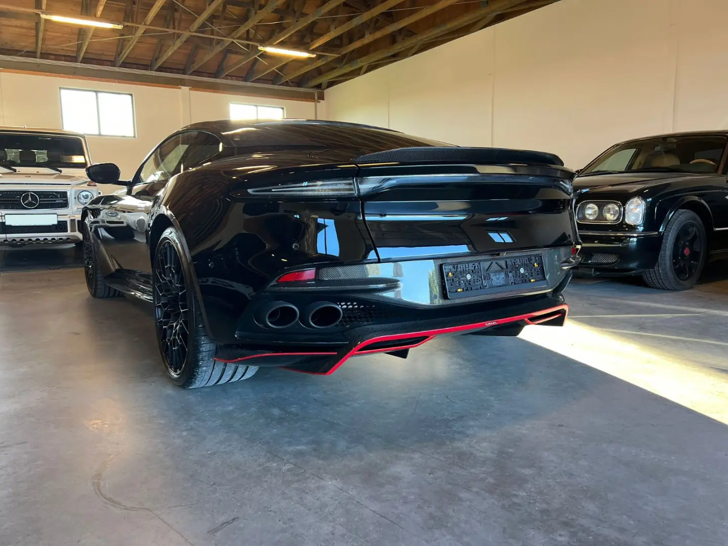DBS 5.2 V12 770 Ultimate-SONDERMODELL-LEASING-