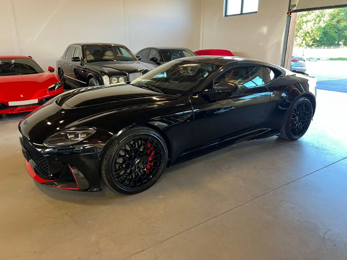 DBS 5.2 V12 770 Ultimate-SONDERMODELL-LEASING-