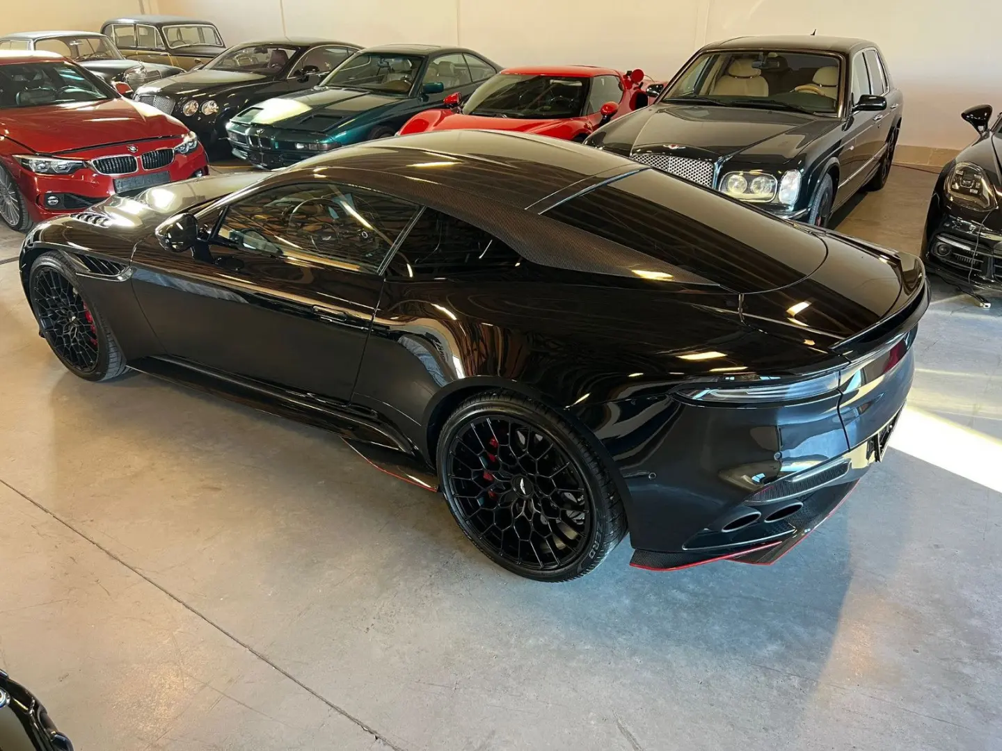 DBS 5.2 V12 770 Ultimate-SONDERMODELL-LEASING-