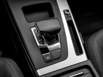 Q5 40 quattro ALU18 eKLAPPE CARPLAY SITZHEIZUNG