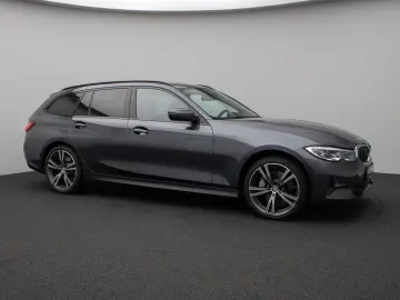 330i xD SportLine Laser DAB HiFi PDC AHK Komfort