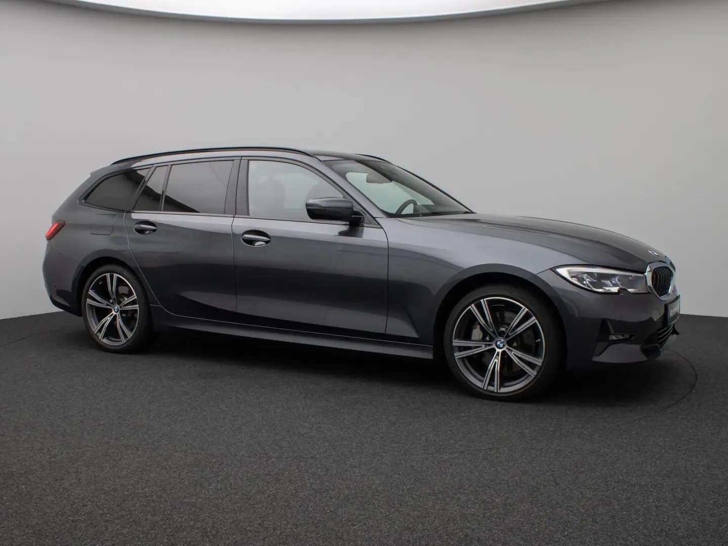 330i xD SportLine Laser DAB HiFi PDC AHK Komfort