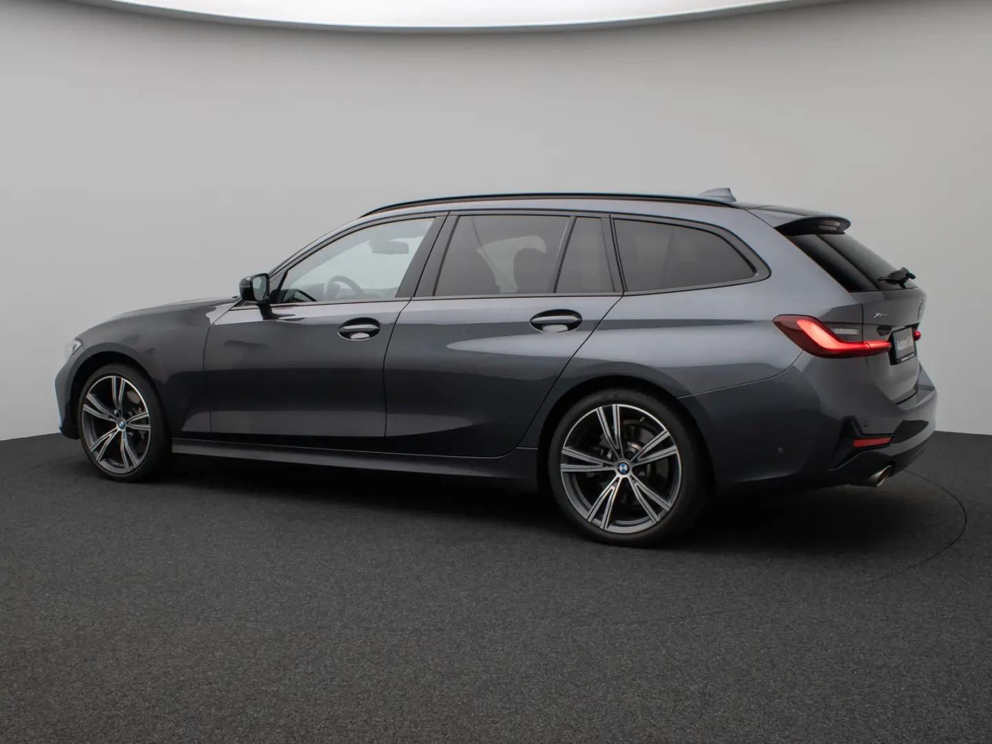 330i xD SportLine Laser DAB HiFi PDC AHK Komfort