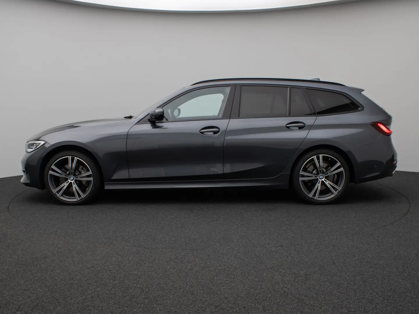 330i xD SportLine Laser DAB HiFi PDC AHK Komfort