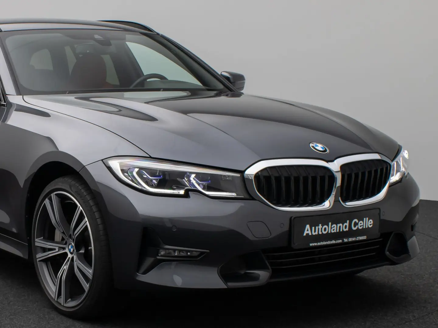 330i xD SportLine Laser DAB HiFi PDC AHK Komfort