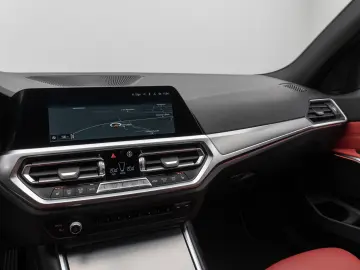 330i xD SportLine Laser DAB HiFi PDC AHK Komfort