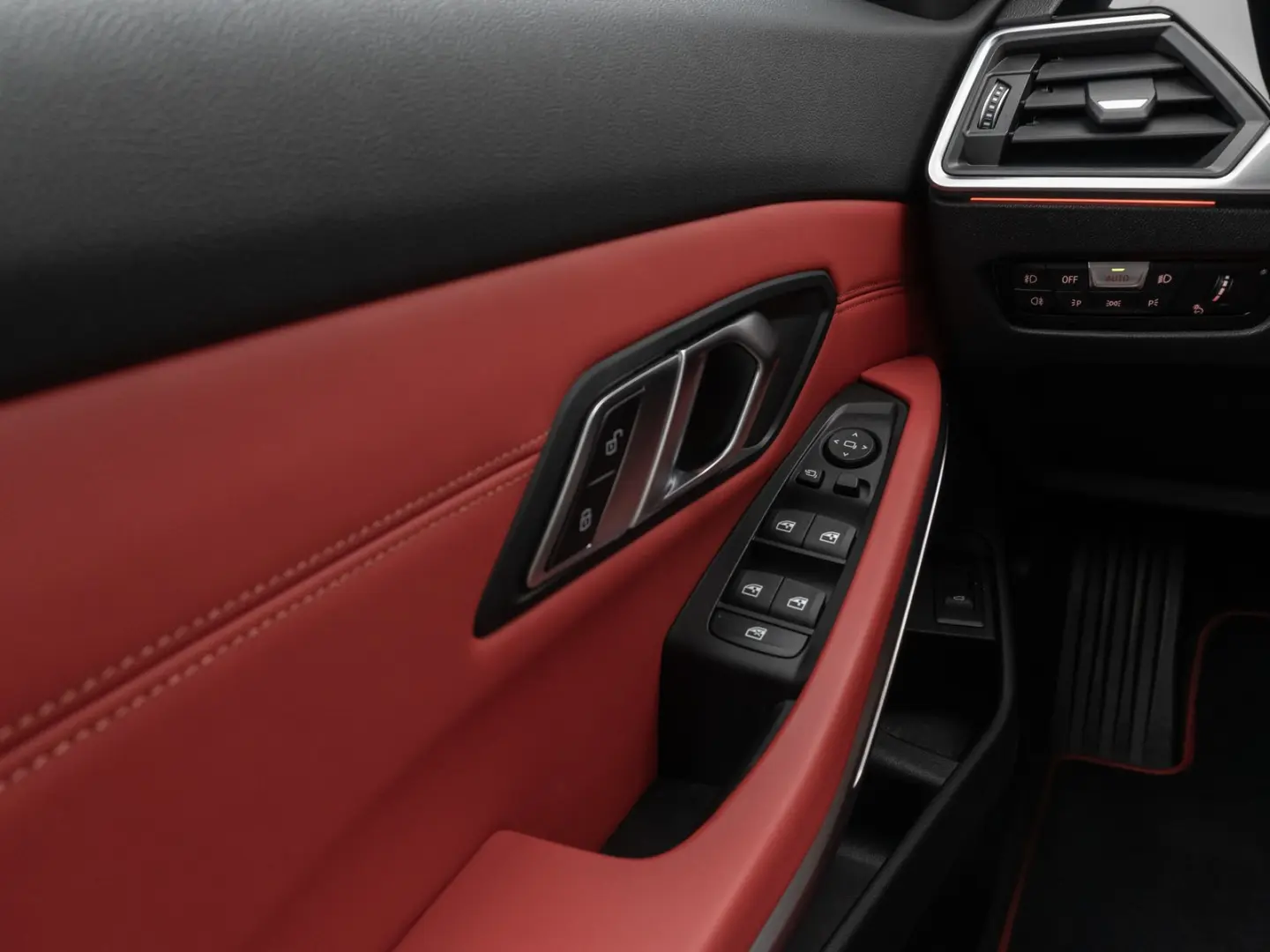 330i xD SportLine Laser DAB HiFi PDC AHK Komfort