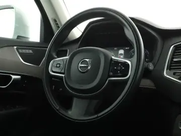 XC90