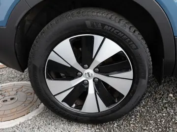 XC40 T4 Recharge DKG Core