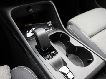 XC40 T4 Recharge DKG Core