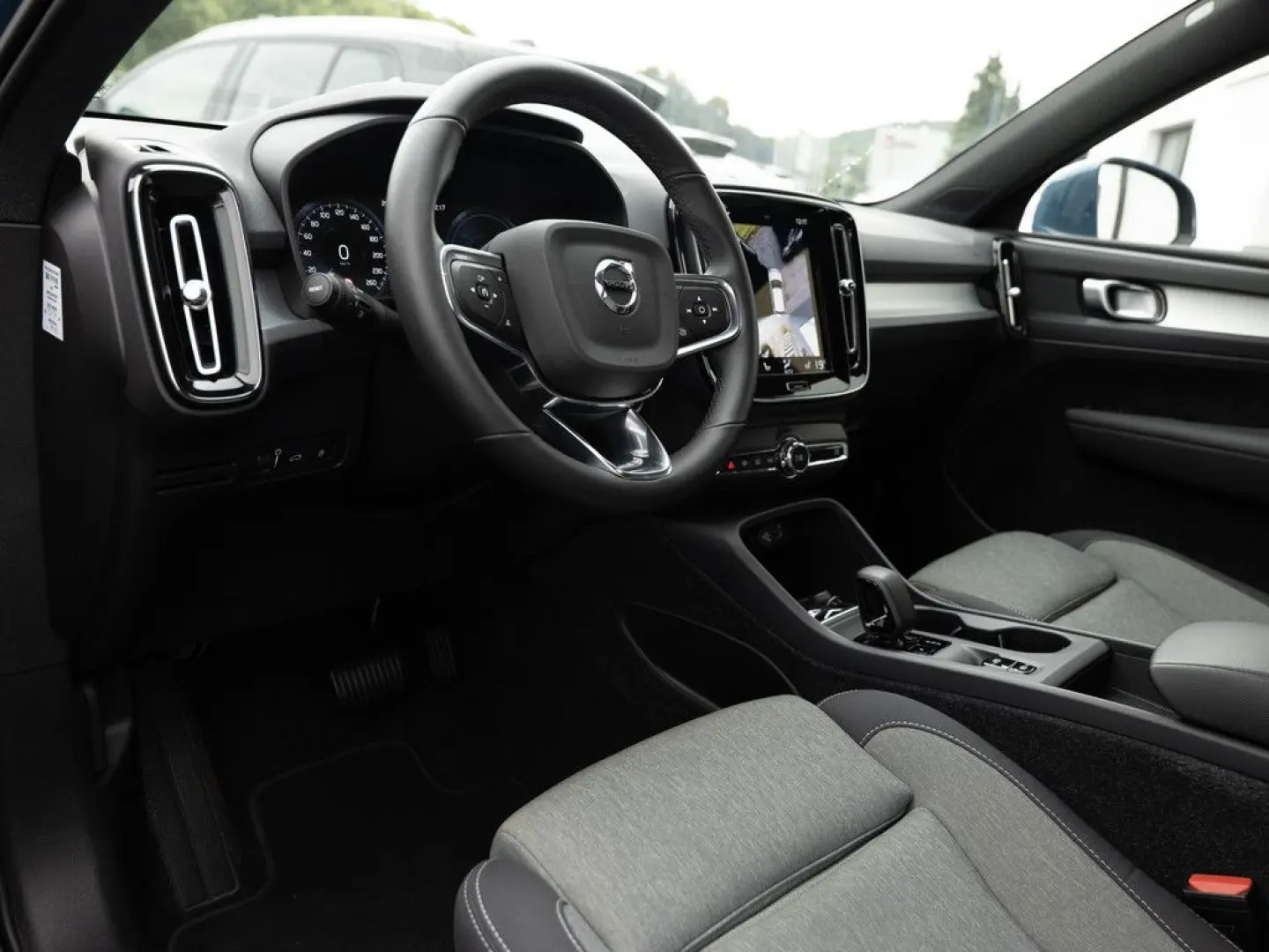 XC40 T4 Recharge DKG Core