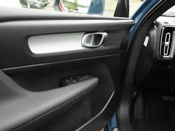 XC40 T4 Recharge DKG Core
