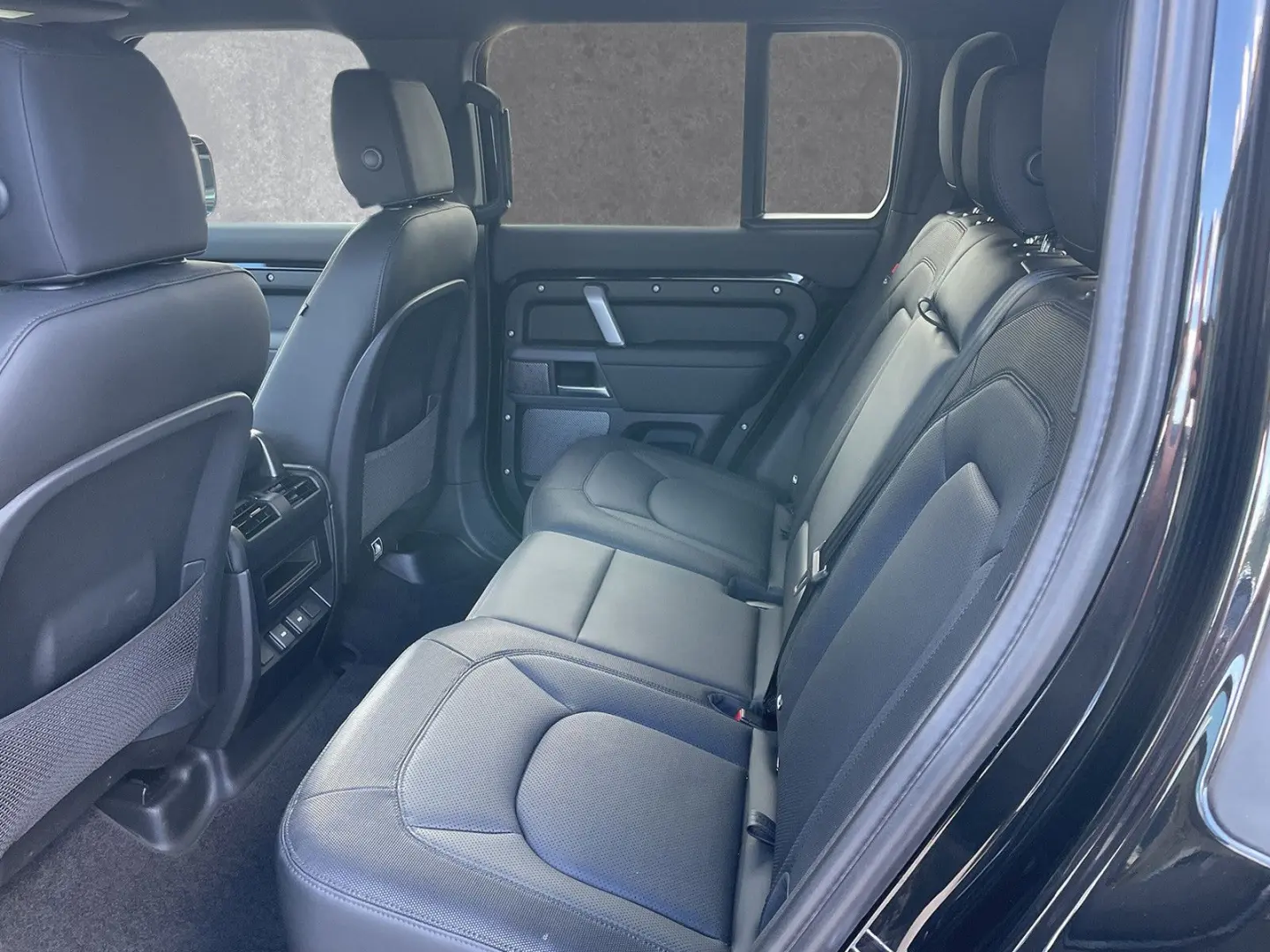 Defender 110 D250 X-Dynamic SE ACC/Head-Up/AHK