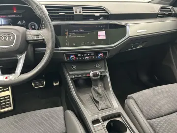 Q3 40 TFSI qu 2x S line S tro*Pano*Matrix*Virtua