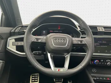 Q3 40 TFSI qu 2x S line S tro*Pano*Matrix*Virtua