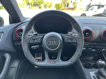 RS3 Lim. Quattro AD El. Panodach Navi Leder Digi