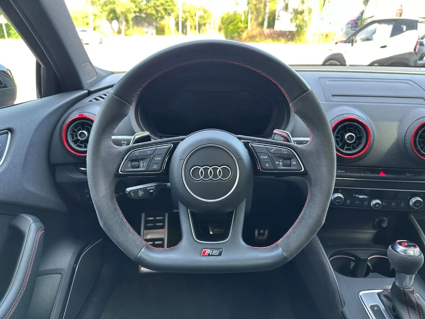 RS3 Lim. Quattro AD El. Panodach Navi Leder Digi