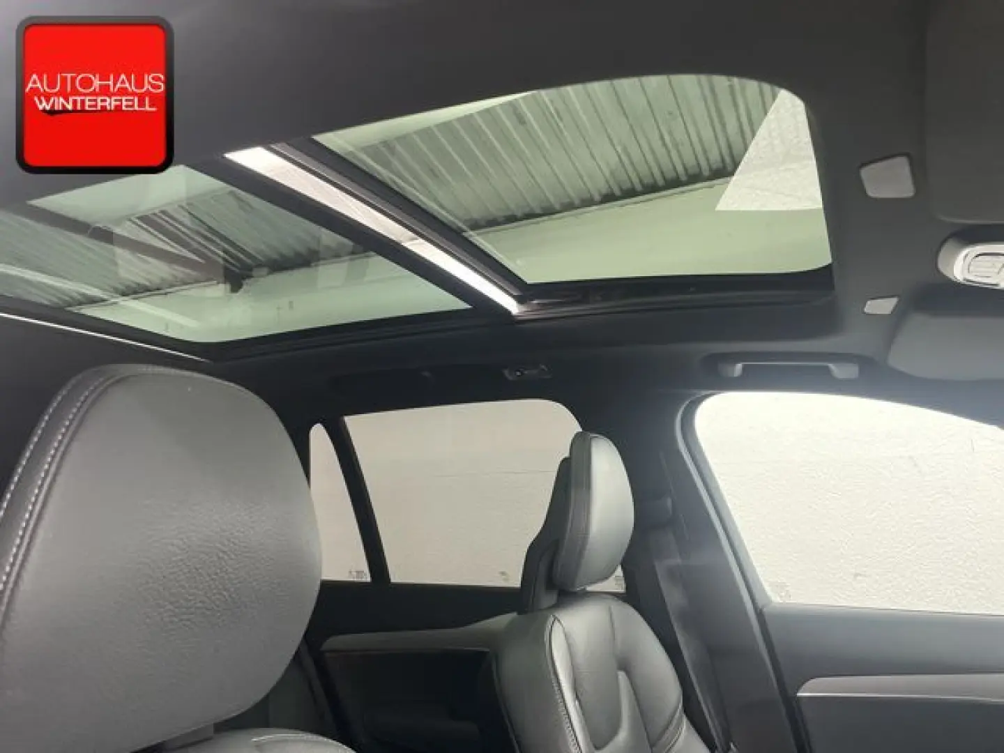 XC90 B5 AWD 7SITZ+PANO+STANDHZG+AHK+VOLL-LED+