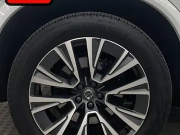 XC90 B5 AWD 7SITZ+PANO+STANDHZG+AHK+VOLL-LED+