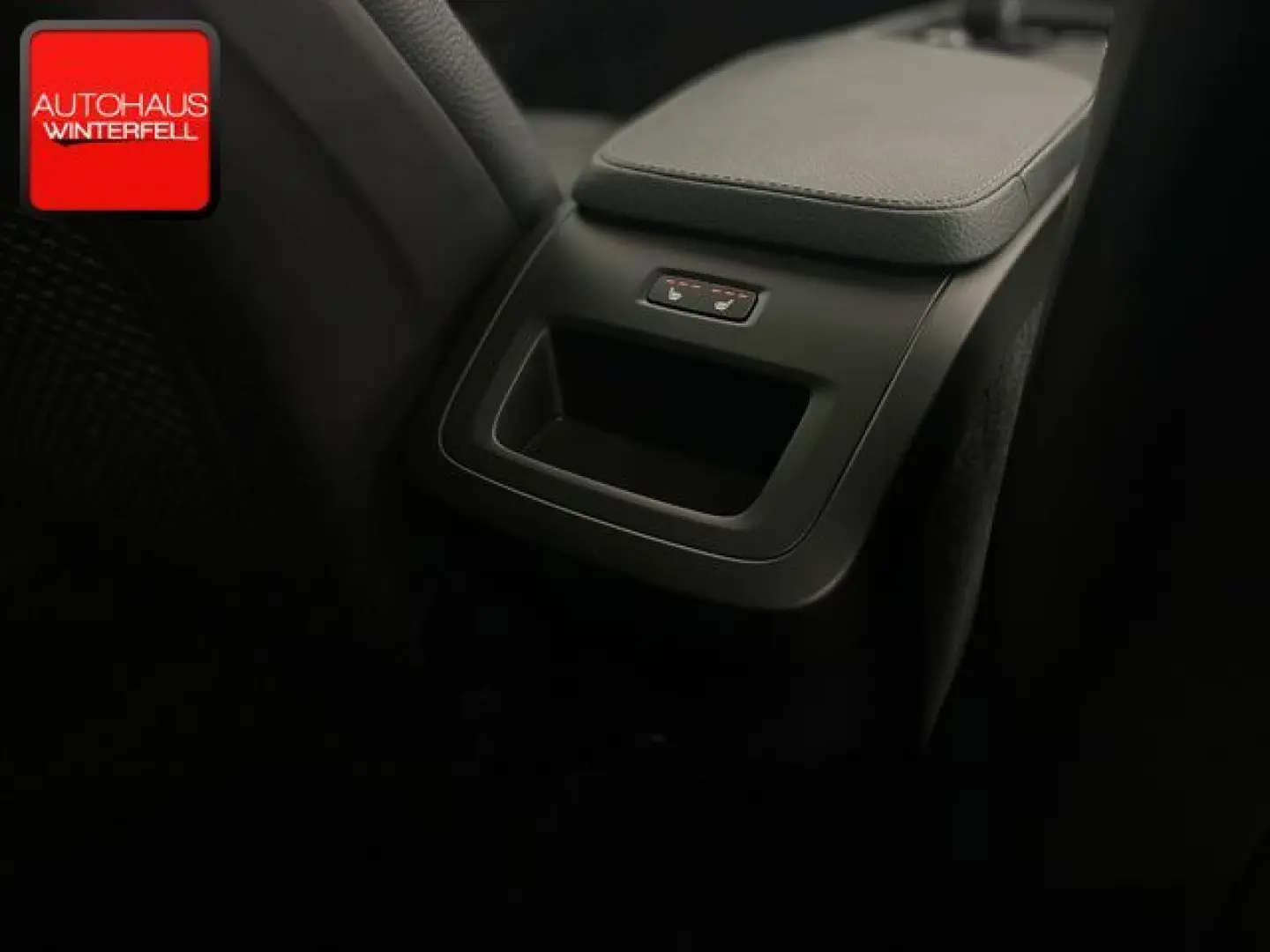 XC90 B5 AWD 7SITZ+PANO+STANDHZG+AHK+VOLL-LED+