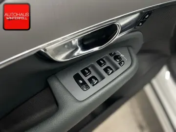 XC90 B5 AWD 7SITZ+PANO+STANDHZG+AHK+VOLL-LED+