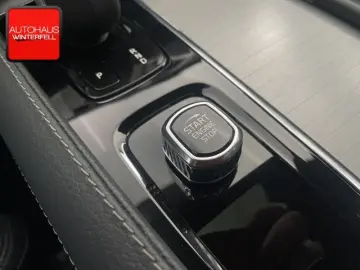 XC90 B5 AWD 7SITZ+PANO+STANDHZG+AHK+VOLL-LED+
