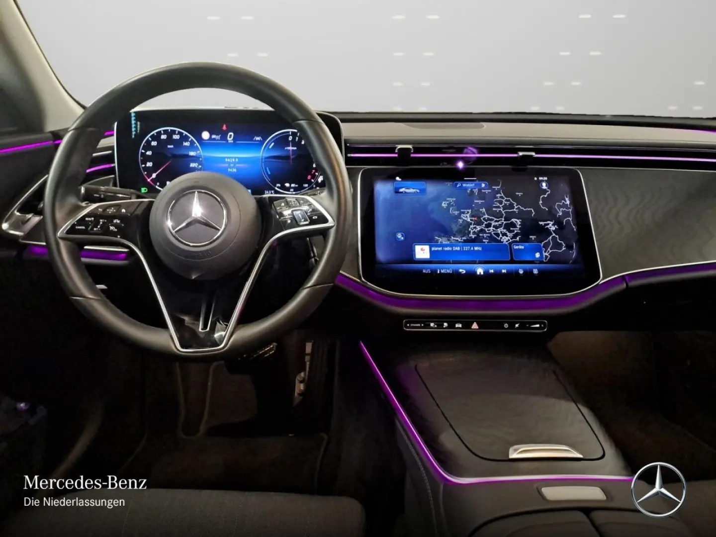 E 300 e Avantgarde Advanced/LED/DISTRONIC/MBUX/