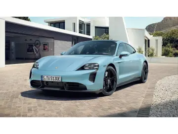 Taycan Turbo S Burmester Beifahrerdisplay PCCB